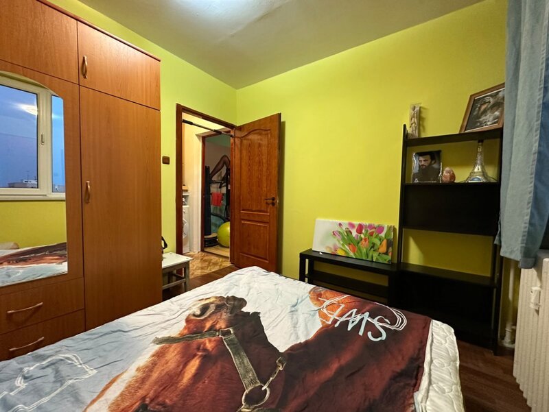 Drumul Taberei, apartament 3 camere, loc de parcare, 499 euro.