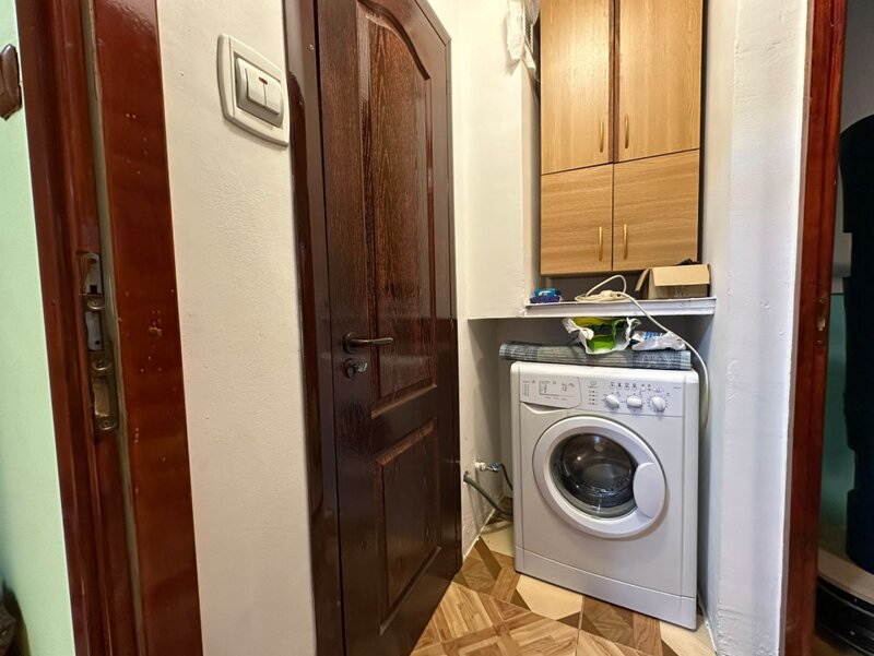 Drumul Taberei, apartament 3 camere, loc de parcare, 499 euro.