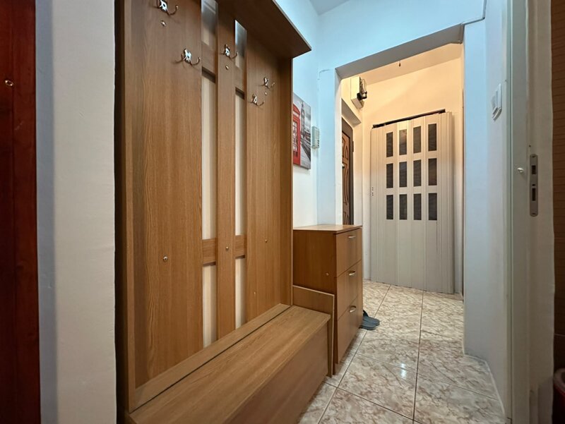 Drumul Taberei, apartament 3 camere, loc de parcare, 499 euro.